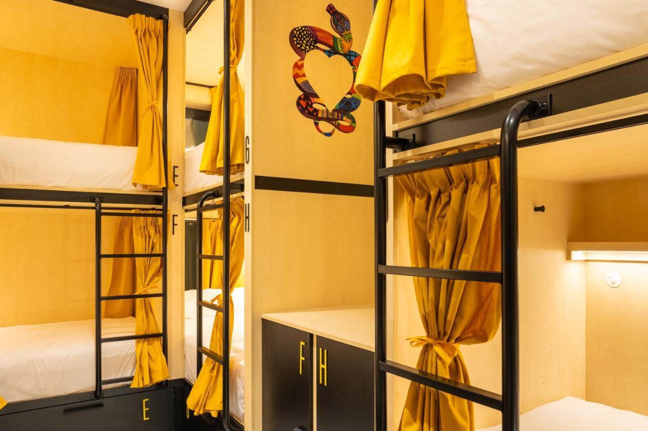 Petit Hostel Palacio Real Мадрид Экстерьер фото
